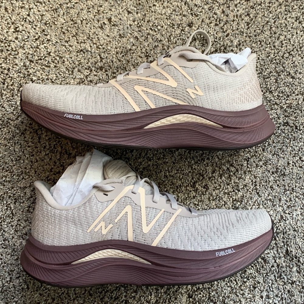 New Balance Fuelcell Propel v4